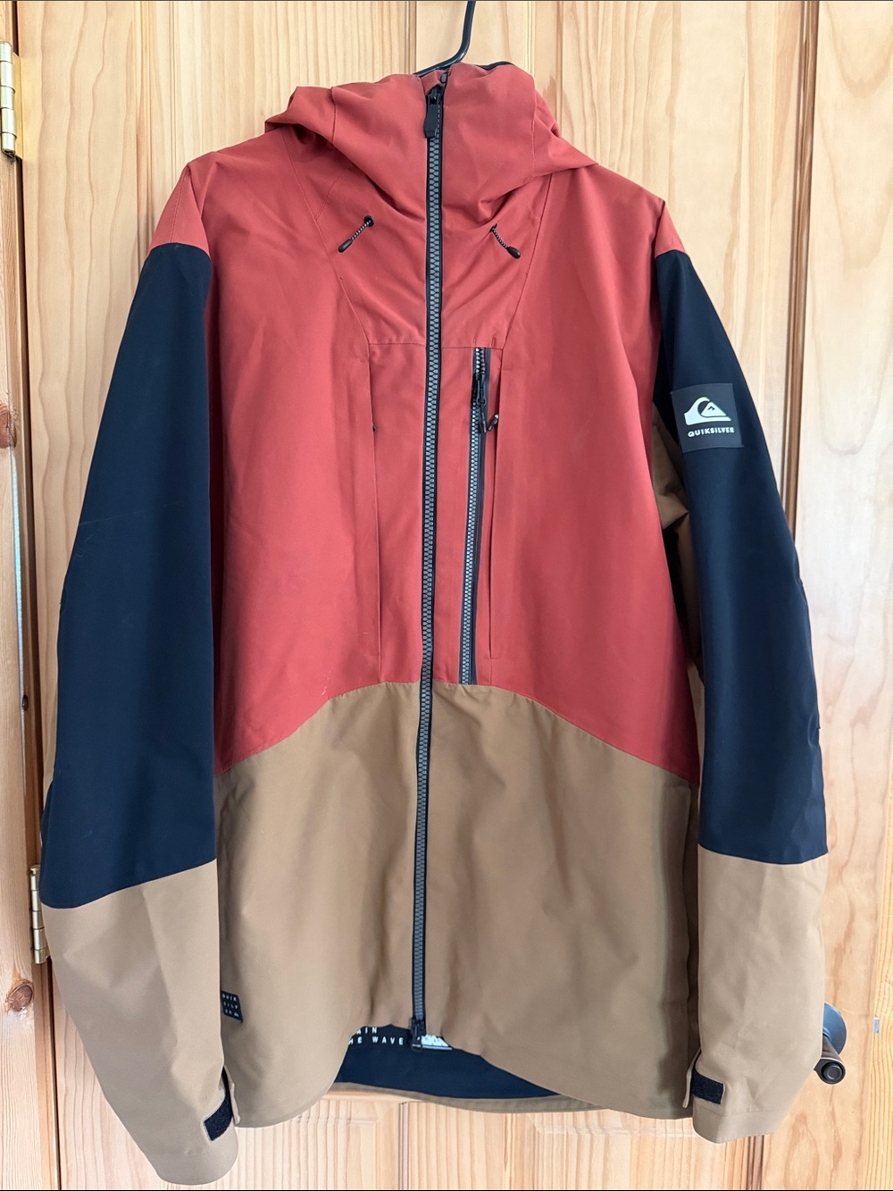 Quiksilver Men’s Colorblock Hooded Jacket in Rust, Black & Tan